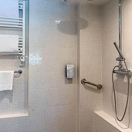 Hotel Campanile 3*