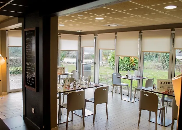 Отель Campanile 3*