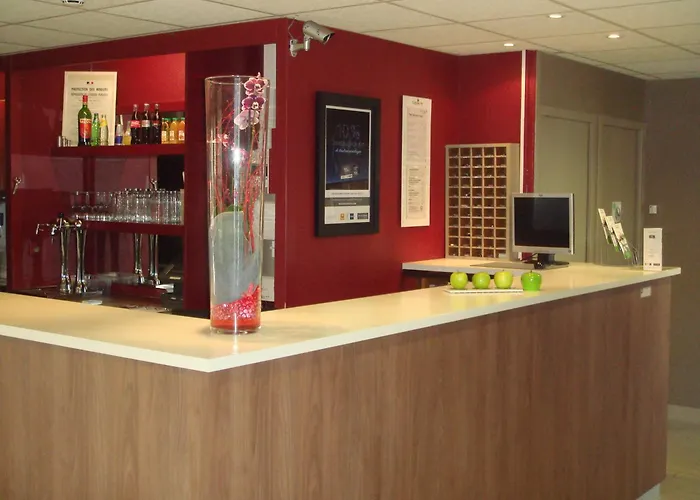 Отель Campanile